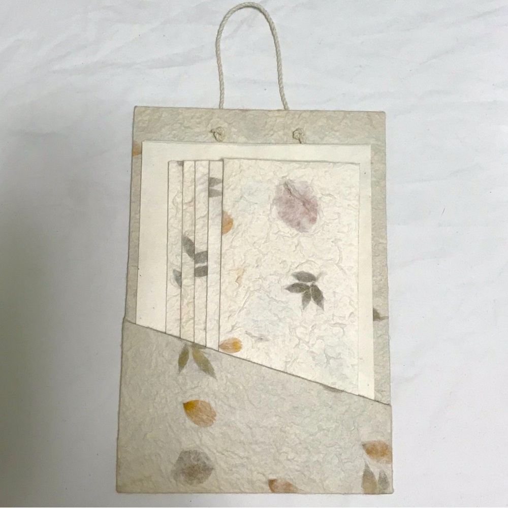 Floral Seed Paper Note Set in Natural Cream
